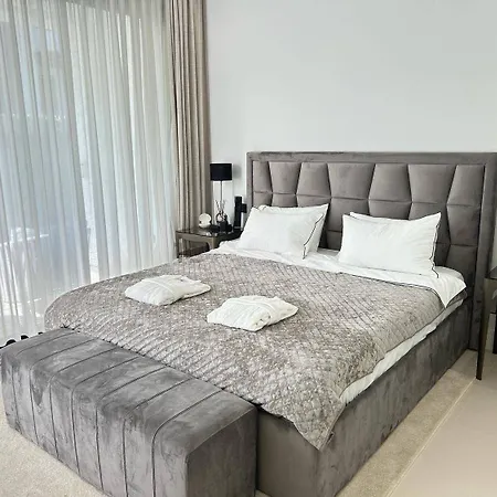 Villa 4br In Juan Chinchilla *